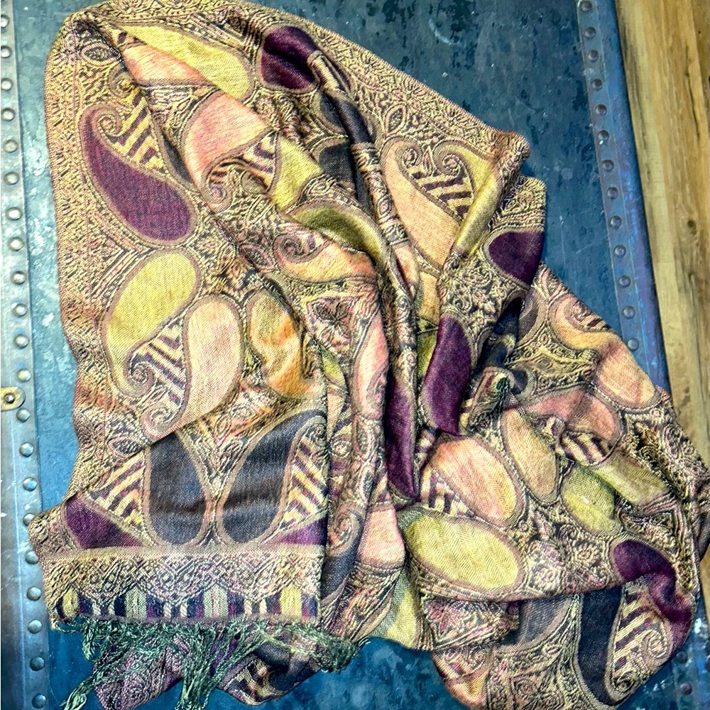 70% Cashmere 30% Silk Scarf